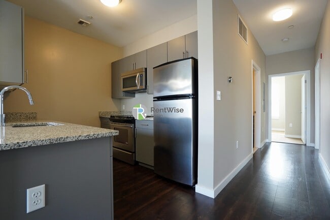 Foto del edificio - 625 McGrath Hwy