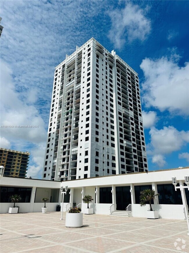 Building Photo - 2401 S Ocean Dr