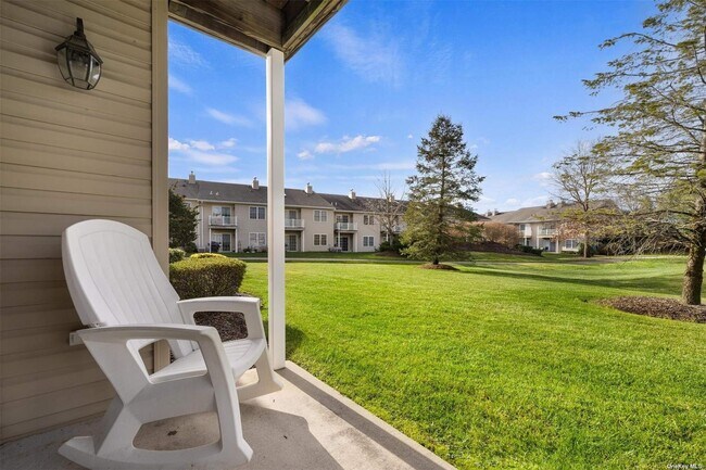 Building Photo - 827 Portofino Pl