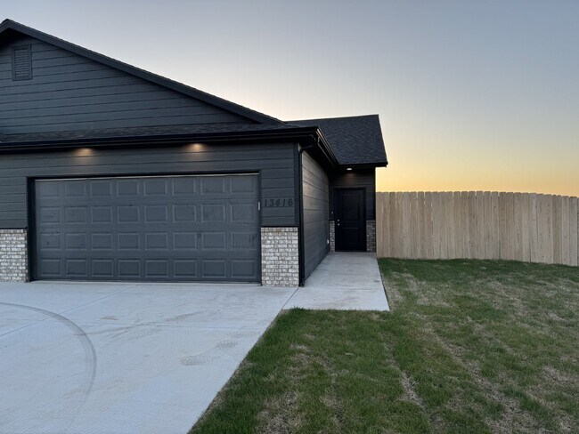 Building Photo - 13416 W Haskell Ct offers the perfect blen...