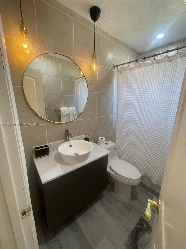 Building Photo - 1736 N 16th Ct