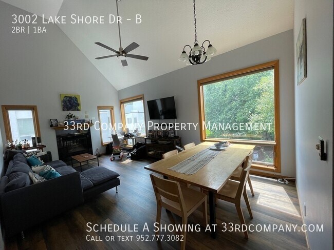 Building Photo - Updated 2 bedroom Condo steps from Bde Mak...