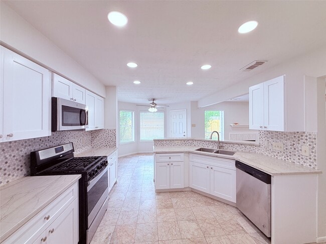 Building Photo - 13407 Carruth Ln