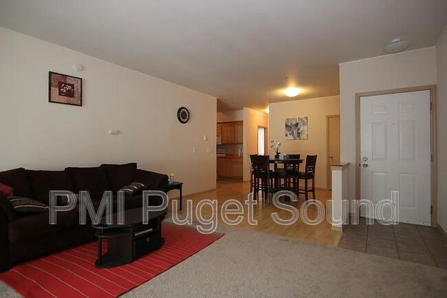 Building Photo - 2804 SE 8th Pl