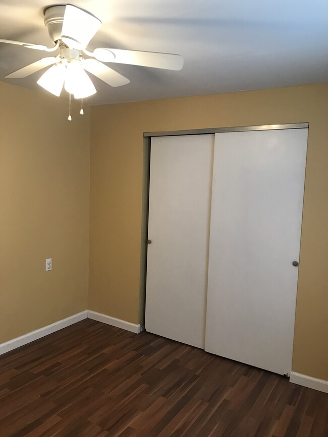 Building Photo - 2126 Linnus Drive