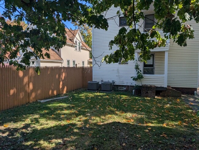 Building Photo - 3458 W 136th St