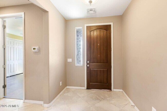 Foto del edificio - 6110 S 30th Ln