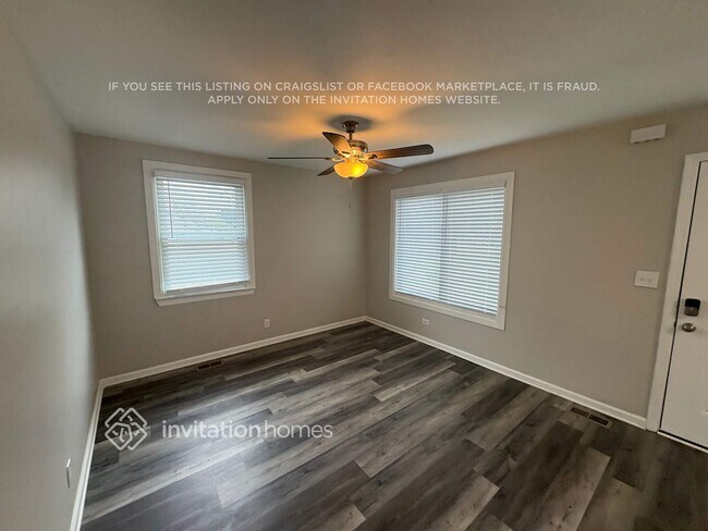 Foto del edificio - 3216 Holland Ln