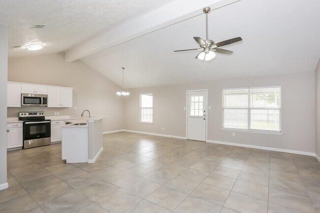 Foto del edificio - 16096 Sun View Ln