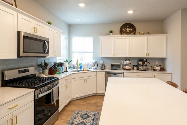 Foto del edificio - 8210 Allora Rd