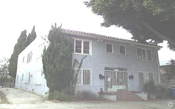 Building Photo - 539-541 N Commonwealth Ave