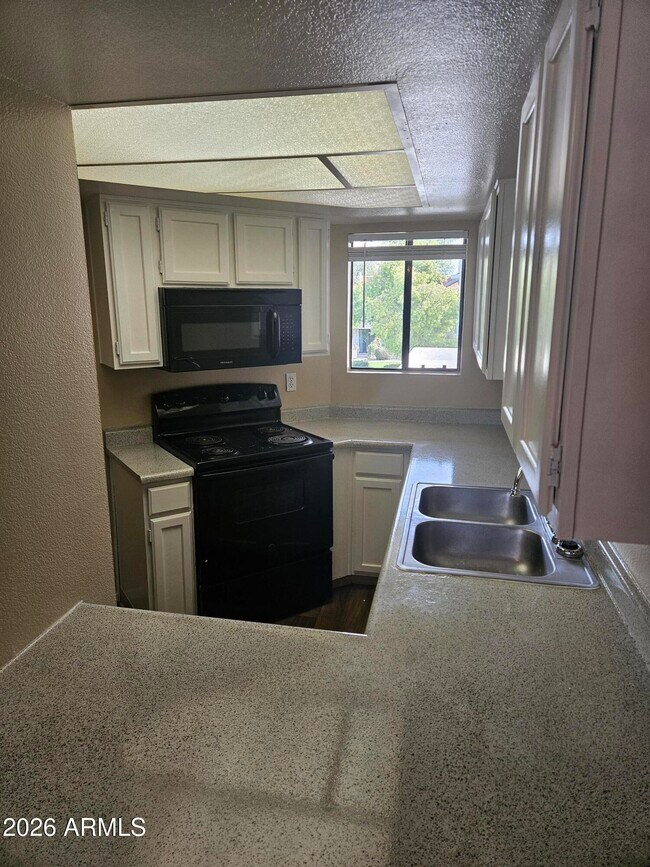 Foto del edificio - 885 N Granite Reef Rd