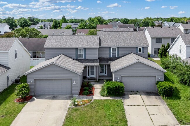 Building Photo - Turnberry Ridge – 3 Bedroom, 2.5 Bath Zero-Lot Home with 2-Car Garage