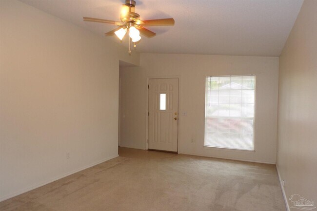 Foto del edificio - 509 Wood Crest Way