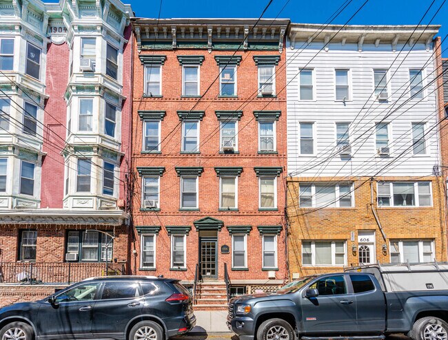 Building Photo - 604 Jefferson St