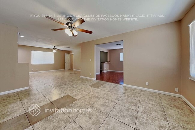 Building Photo - 1819 W Oraibi Dr