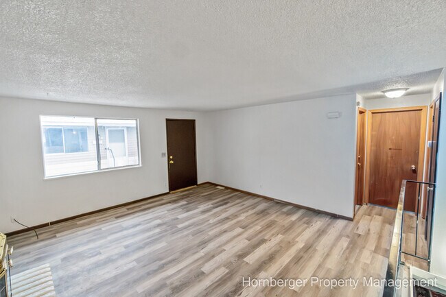 Building Photo - 33 E Rockwell Ave