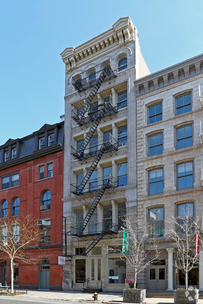 Building Photo - 115-121 Wooster St