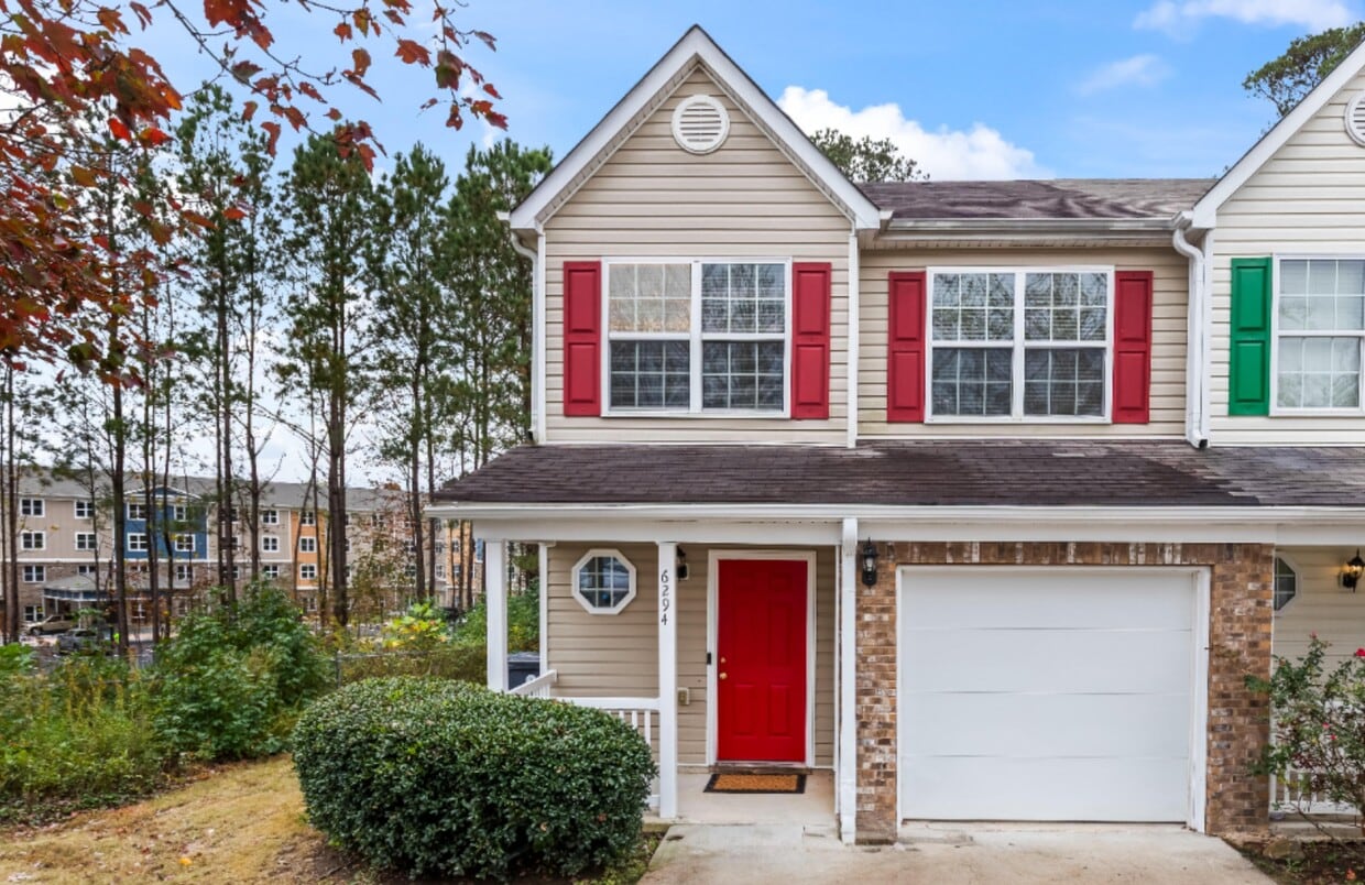 Foto principal - 6294 Hickory Ln Cir