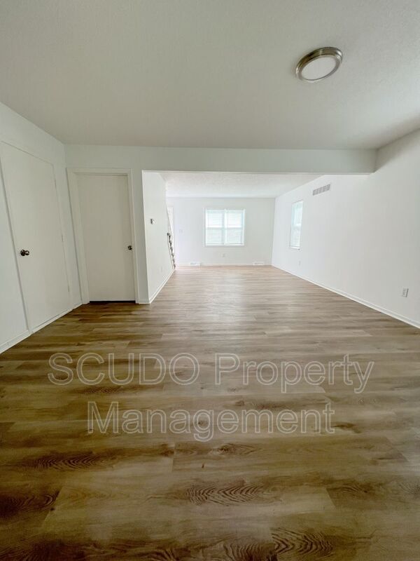 Building Photo - 9608 Hadley Dr