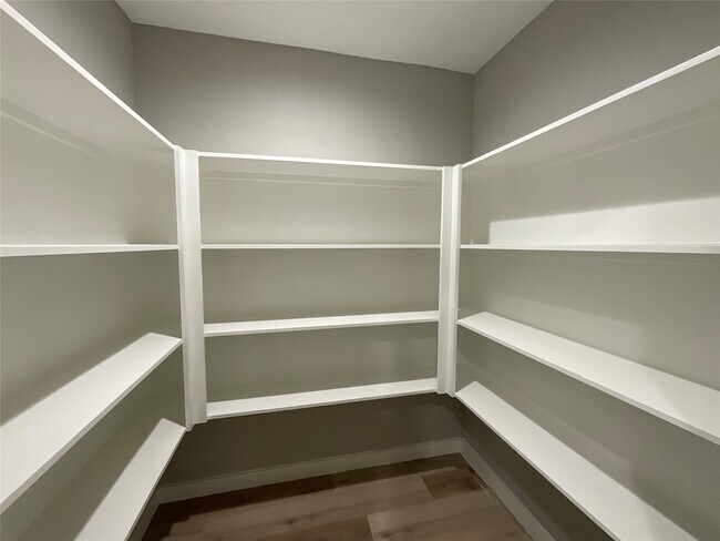 Foto del edificio - 7735 Meadville St