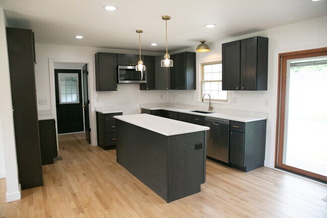 Foto del edificio - 200 Sewanee Cir