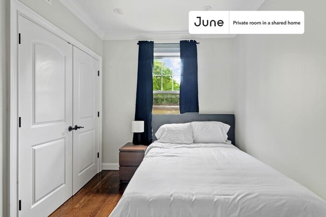 Foto del edificio - Room in Shared 4 bed/1.5 bath home