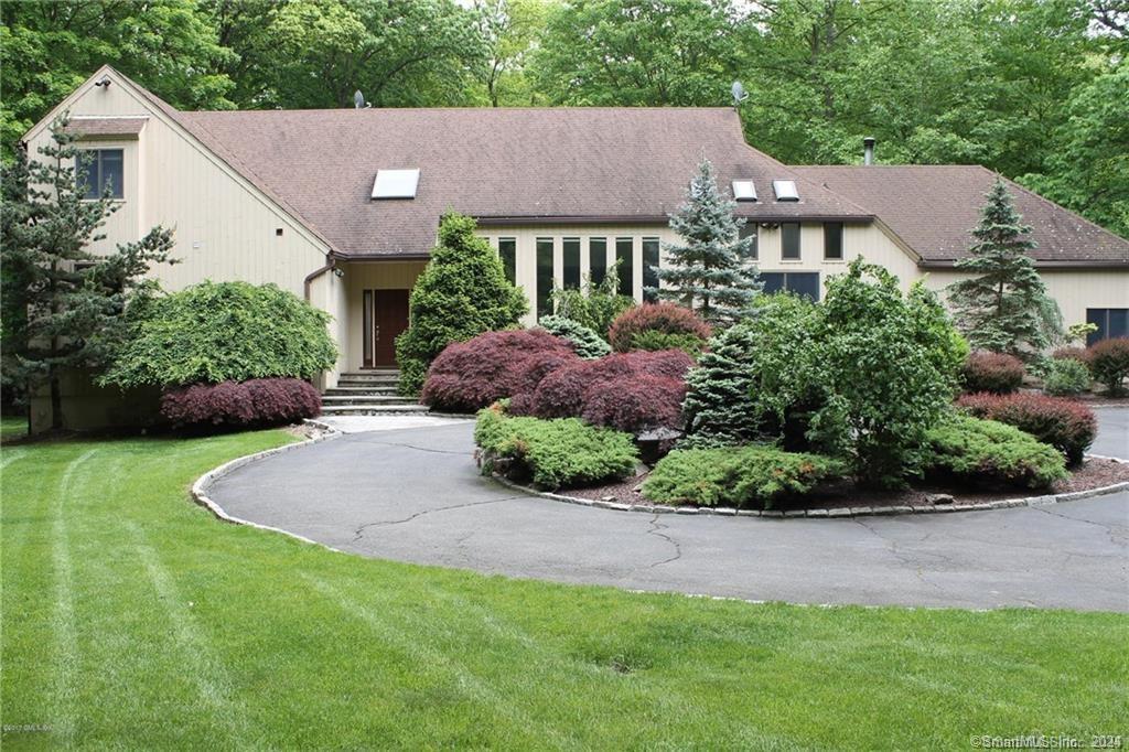 Primary Photo - 61 Sumner Rd