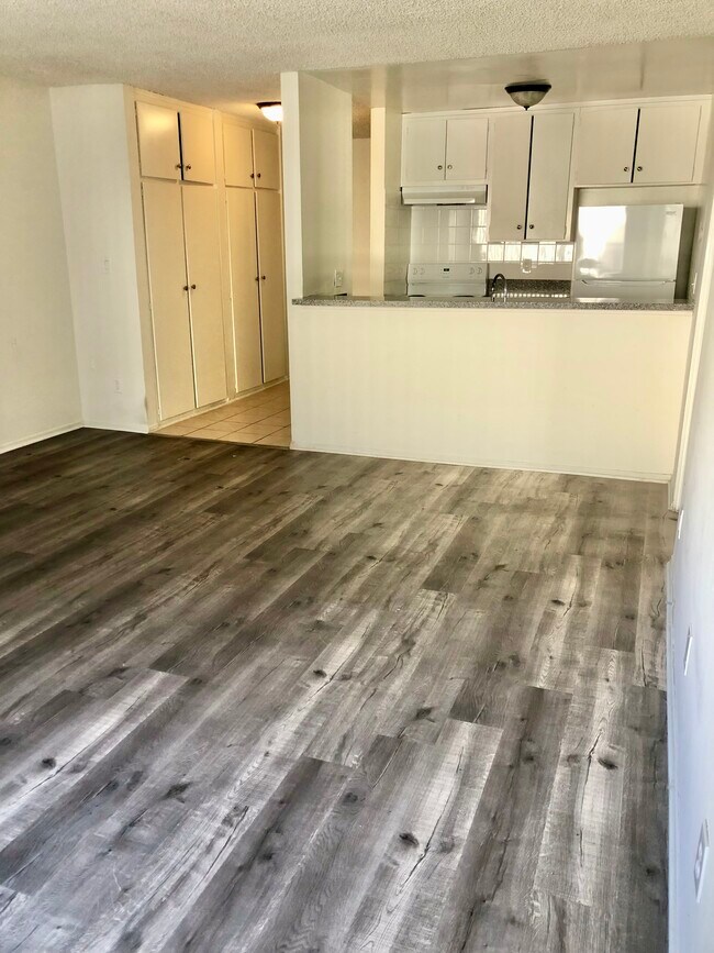 Unidad Nº22 - Área de Cocina - 3739 Clarington Ave