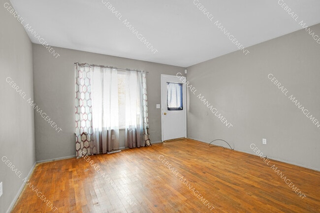 Foto del edificio - 3250 Montana Ave
