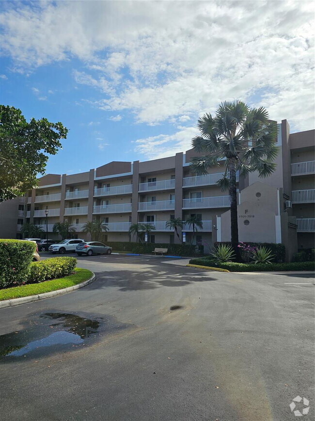 Building Photo - 7807 Trent Dr