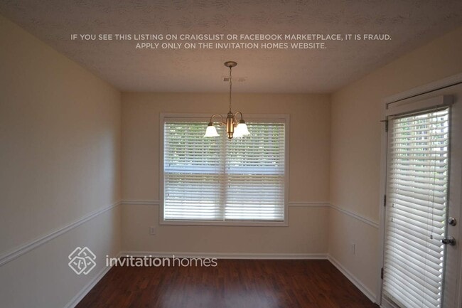 Building Photo - 555 Wellington Ln