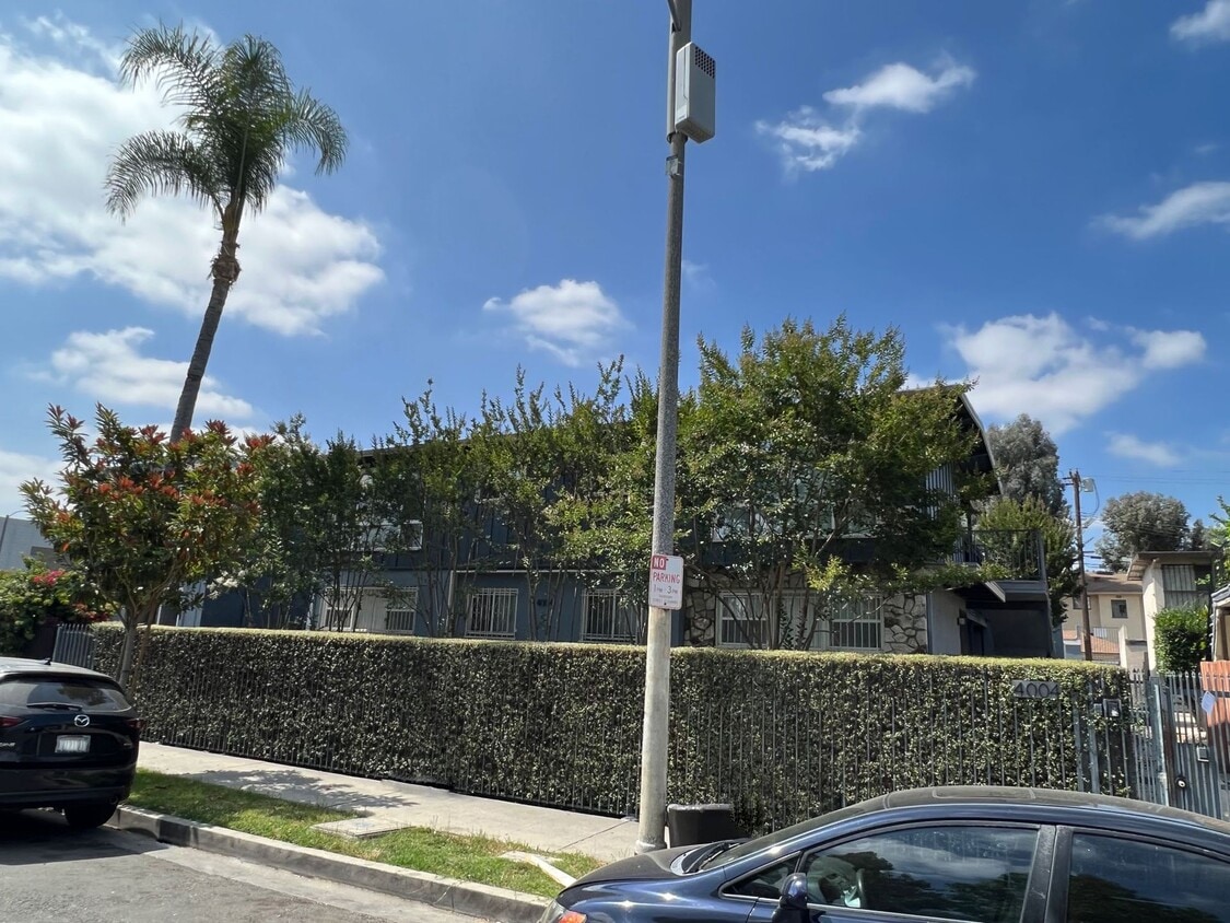 Foto del edificio - 4004 Palmwood Drive