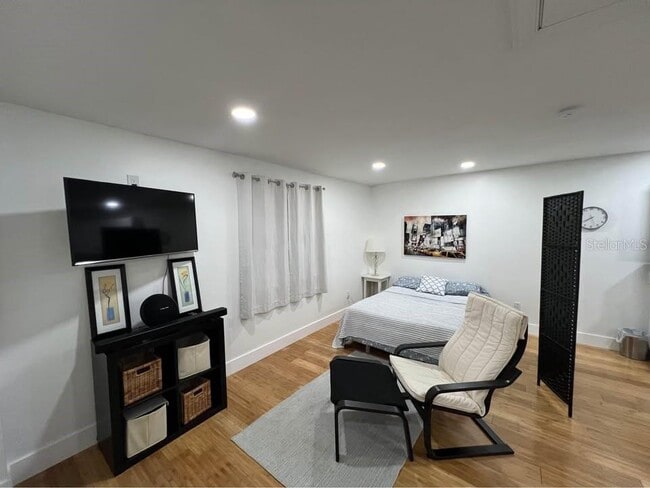 Foto del edificio - 6818 Eden Ln