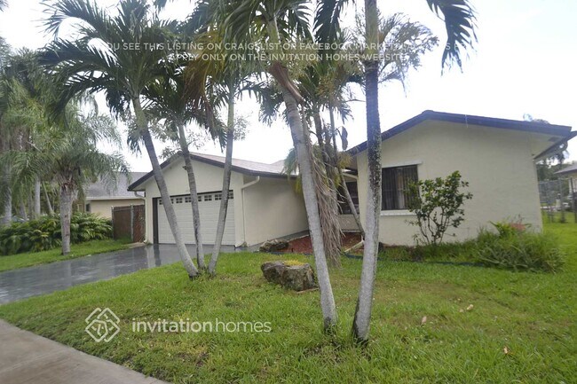 Foto del edificio - 4933 NW 96th Terrace