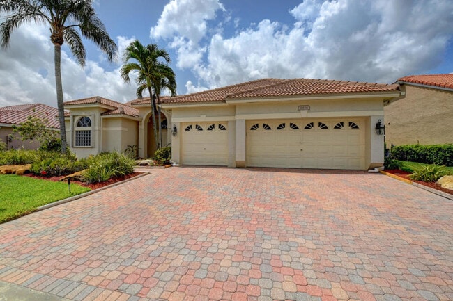 Building Photo - 9456 Lake Serena Dr