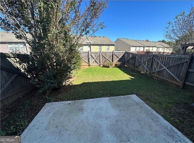 Foto del edificio - 6125 Crested Moss Dr