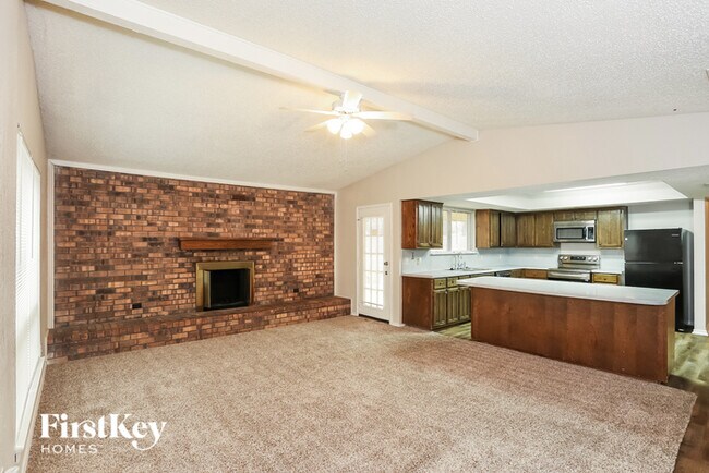 Building Photo - 4817 Crest Drive