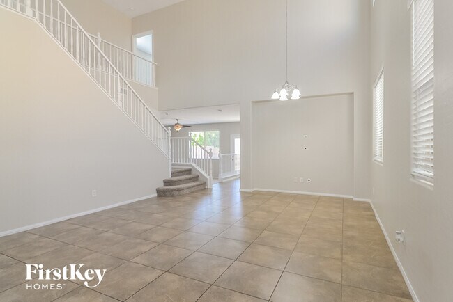 Foto del edificio - 708 Arden Valley Ave