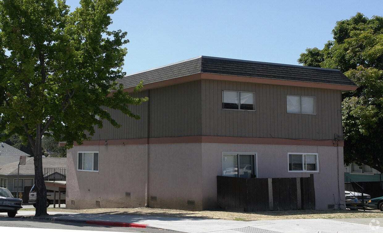 Foto del edificio - 1305 E 25th St