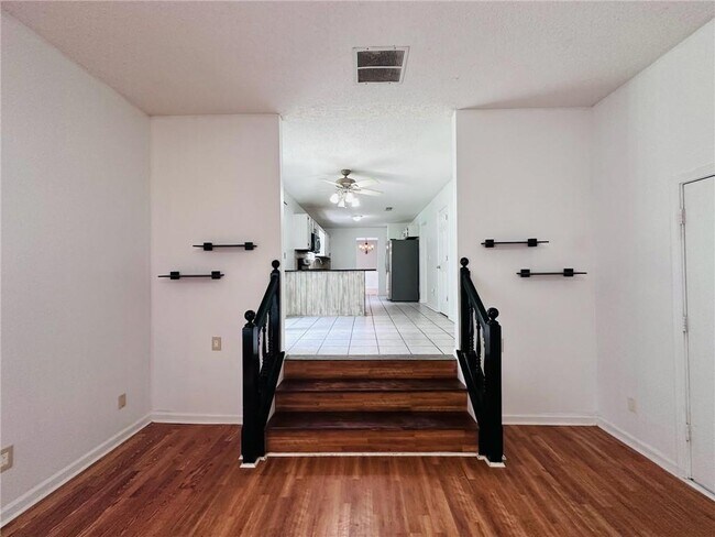 Building Photo - 1900 Rocksram Dr