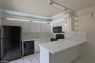 Building Photo - 1556 Park Meadows Dr