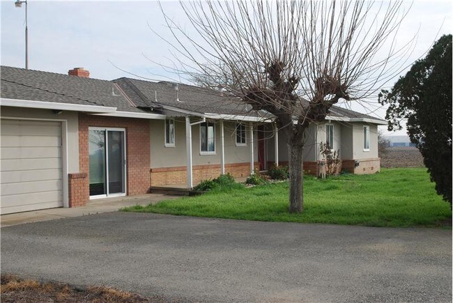 Building Photo - 40220 County Road 15