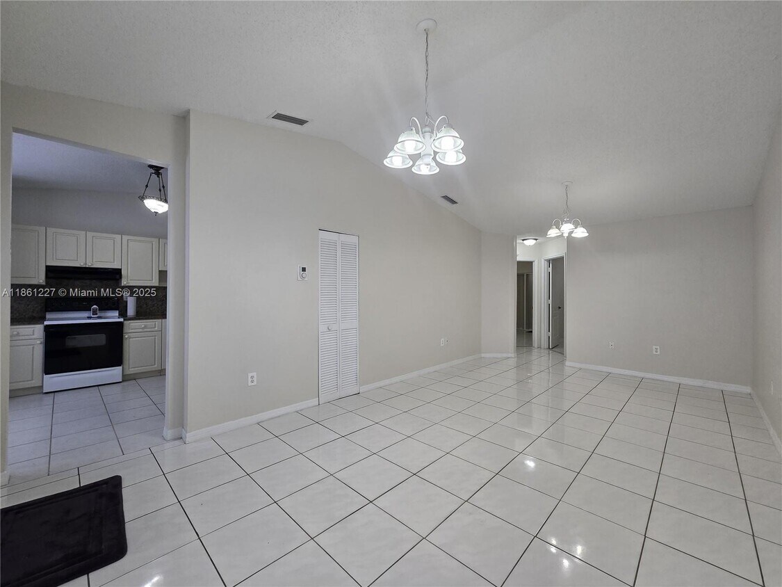 Foto principal - 14659 SW 126th Pl