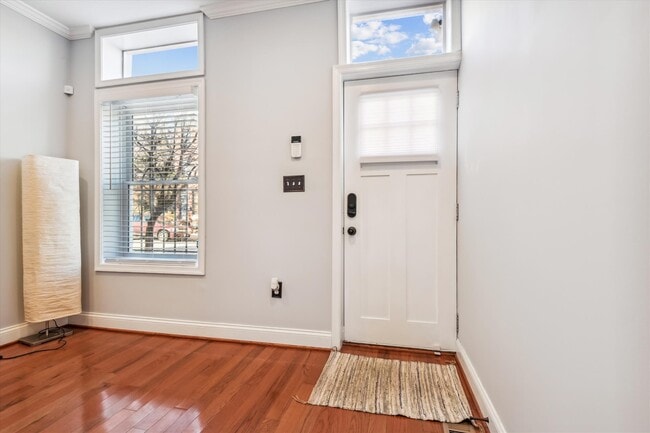 Photo - 1605 W Pratt St Townhome