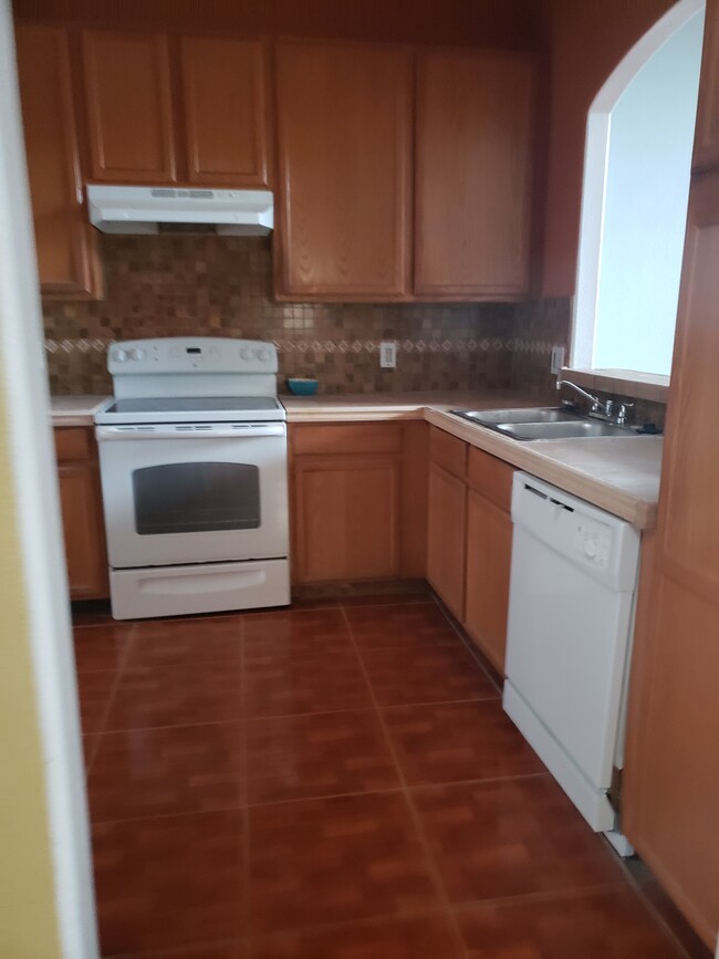 Building Photo - 13229 Canna Lily Dr