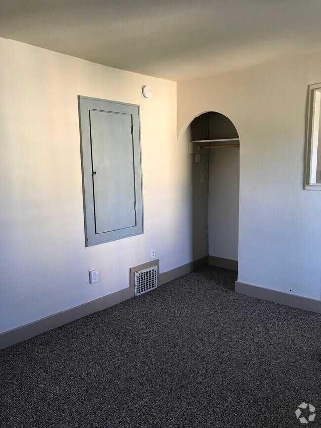 Hill Park Houses under 800 Brookings, SD 3 Homes