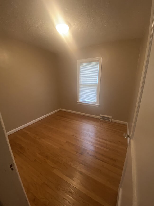 Building Photo - 19365 Grandview St