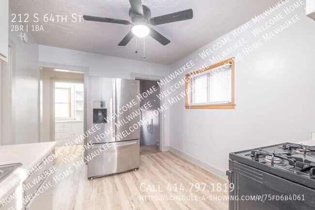 Foto del edificio - Schedule a Showing! Welcome Home to this B...