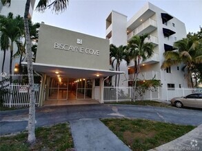 Building Photo - 665 NE 83rd Terrace